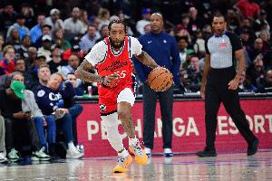 Stein：小德里克-瓊斯被仲裁要向前經(jīng)紀(jì)人支付120萬美元傭金