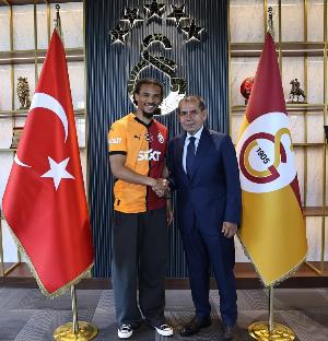 范德法特：我認為薩內在自毀職業生涯，為他如今職業發展感到遺憾