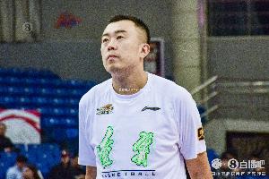 直播吧：遼寧體育局仍在嘗試溝通 力爭讓韓德君打完全運會再退