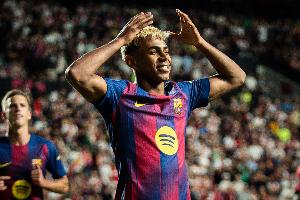 維斯塔潘：亞馬爾的表現(xiàn)令人印象深刻，他會(huì)在未來(lái)幾年贏得金球獎(jiǎng)