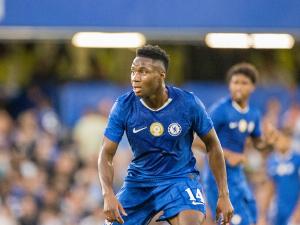 TA：切爾西擔(dān)心埃蘇戈接受大腿傷勢手術(shù)后，將缺席至2026年