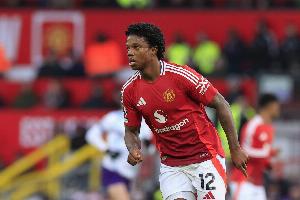 記者：馬拉西亞不想去土耳其聯賽踢球，他希望留在曼聯