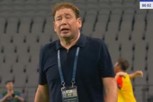 都快哭了！申花后場送大禮被扳平，斯盧茨基面色赤紅痛苦萬分