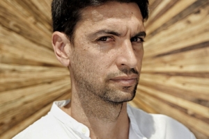 帕斯托雷：現(xiàn)在球員十八九歲就年薪千萬，能保持對足球的熱愛嗎？