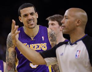 巴爺：NBA生涯一共被罰款60萬美元 現在要養四個孩子有點悔不當初