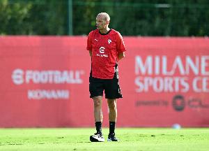 阿萊格里：萊奧傷病比較麻煩明天無法出戰 米蘭夏窗運作非常出色