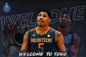 前浙江男籃外援斯托克斯試訓上海男籃？相關人士：無稽之談