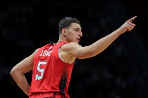 Lowe談熱火：我更傾向于讓約維奇頂替韋爾進入先發