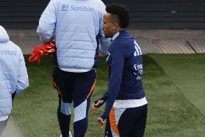 馬賽球迷調侃米利唐禁區手球未判：皇馬在禁區內“打籃球”很正常