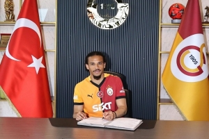 加拉塔薩雷主帥回應納格爾斯曼棄用薩內：他帶隊連斯洛伐克都輸！