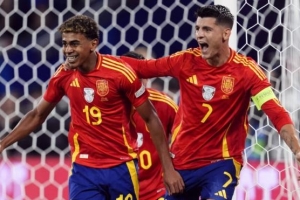 西媒：西班牙參加2026世界杯主場球衣可能已經出爐，傳統紅衣藍褲