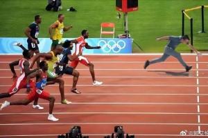 徐靜雨遭郭艾倫帽翻&跨欄+被斷+被穿襠 去年被晃出百米沖線名場面