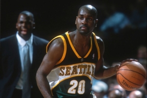 手套佩頓談心目中最佳先發：自己+科比+喬丹+坎普+張伯倫