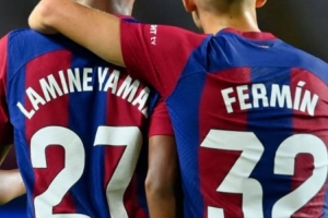 無緣金球獎(jiǎng)，費(fèi)爾明社媒曬合影支持亞馬爾：你就是No1