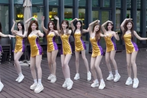 浙江啦啦隊(duì)曬視頻：這么熱門(mén)的舞蹈 我們也必須來(lái)一個(gè)呀！