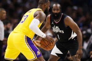 王猛&吳悠談造犯規：籃球就是欺騙游戲 SGA場均7罰就有人受不了