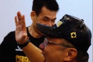 拿下總冠軍后大家在更衣室狂歡慶祝！跟隨視頻感受激動與喜悅吧！