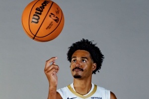 威利-格林：我們得到普爾的機會恰到好處 他整日泡在訓練館