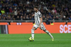 意媒：維拉、狼隊和西漢姆聯有意洛卡特利，球員身價約3000萬歐