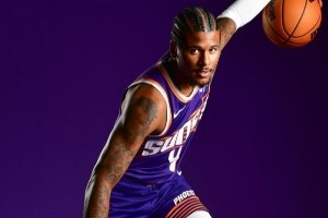 這屬實有點小帥！杰倫-格林曬定妝照：生涯第五個賽季