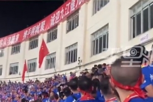 網傳贛超球迷被扔水瓶砸傷，警方帶走6人