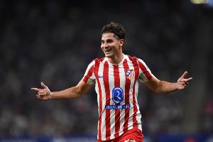 每體：巴薩明夏將嘗試簽下阿爾瓦雷斯接替萊萬，也在考慮哈蘭德