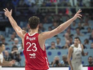 申京：歐錦賽對我就像新賽季預演 看看我的能力回到火箭展現(xiàn)出來