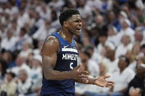 維拉紐瓦：愛德華茲讓人想起喬丹 他朝此方向發(fā)展將會很恐怖