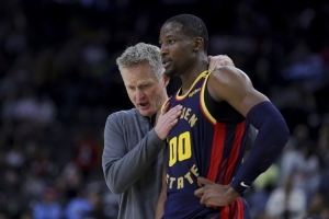 馬健：庫明加選擇簽2年是想把控自己未來 這次續約是庫明加讓步了