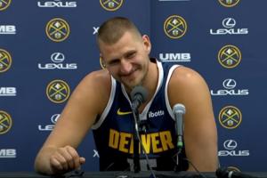 記者：你現(xiàn)在30歲了 約基奇：別提這個 我們不需要聊這個