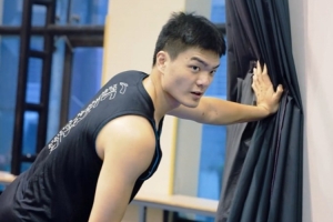 沒有文案 只有實干！國慶我在崗 籃球不打烊