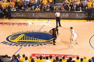 湯叔叔！克萊：弗拉格告訴我 當(dāng)我和歐文打總決賽時他才9歲