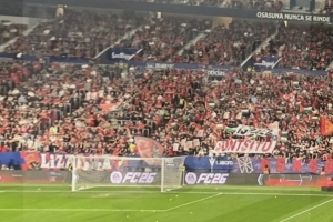 奧薩蘇納主場對陣赫塔費的比賽，球迷展示橫幅抗議以色列