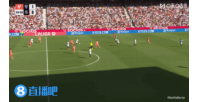 這沒進！塞維球員連續錯失良機，近距離打門偏出+單刀傳球致不進