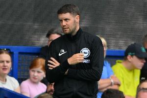 赫爾澤勒?qǐng)?zhí)教布萊頓在英超落后情況下拿到30分，同期所有球隊(duì)最多