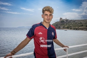 經紀人：S-埃斯波西托希望去卡利亞里，但如果我不認同就得聽我的