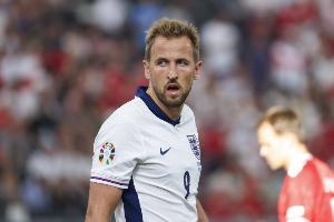 記者：凱恩、寬薩今日在室內(nèi)訓(xùn)練，能否出戰(zhàn)威爾士存疑