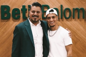 經(jīng)紀人：貝蒂斯待安東尼如親生兒子，球員接受大幅降薪促成轉會