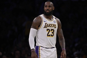 安東尼：我無法預知詹姆斯的決定 但他理應終老湖人！