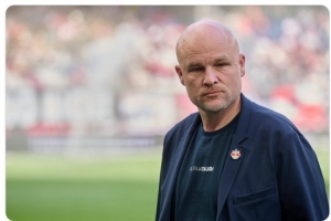 德天空：門興有意聘請施羅德?lián)慰偙O(jiān)，需向薩爾茨堡支付補償金