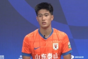 泰山后衛彭嘯：20歲中超首秀是最好的生日禮物，感謝韓鵬指導信任