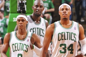 美記：隆多在綠軍也是第二年打出來(lái)的 希望謝潑德每場(chǎng)能頂20分鐘