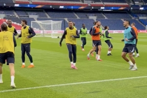 記者：姆巴佩順利參加了球隊合練，明天世預賽是否首發(fā)有待觀察