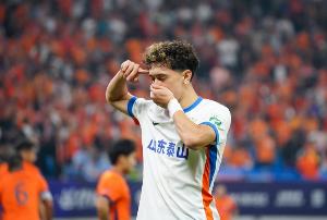 魯媒：李小恒如果能不斷進步，未來有望在泰山隊扮演更重要的角色