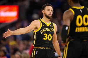 庫明加：談判過程我最感激隊(duì)友&他們從未有人催我 庫巴追都開導(dǎo)我