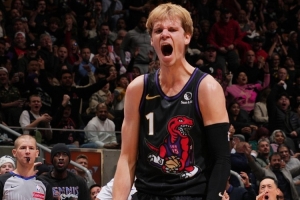 得分全場最高！猛龍球員迪克三節13中8砍22分6板！