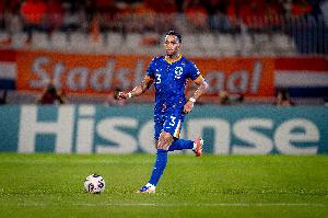 廷伯：能踢多個位置是我的優(yōu)勢之一；和范迪克搭檔能讓事情更容易