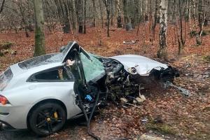 因車禍嚴重受損！安東尼奧的法拉利殘骸掛牌4萬鎊；新車售價26萬