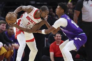 貝利談首次對(duì)陣杜蘭特感受：太不真實(shí)了 從小就幻想這樣場(chǎng)景