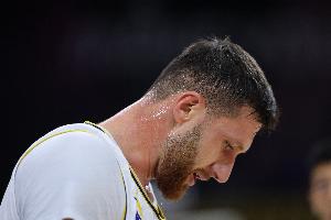 依然籃板癡漢！努爾基奇7中4得13分15板2助 三分球5中3